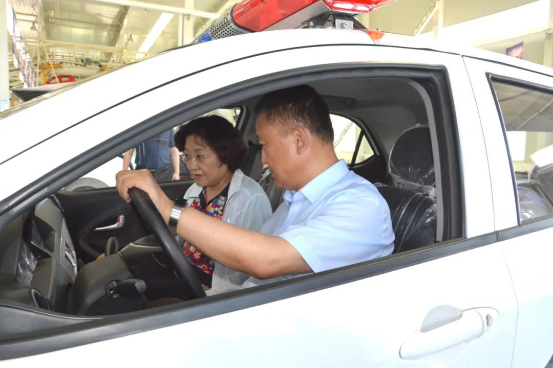呂梁市委常委、副市長(zhǎng)劉晉萍一行 蒞臨躍迪集團(tuán)考察調(diào)研