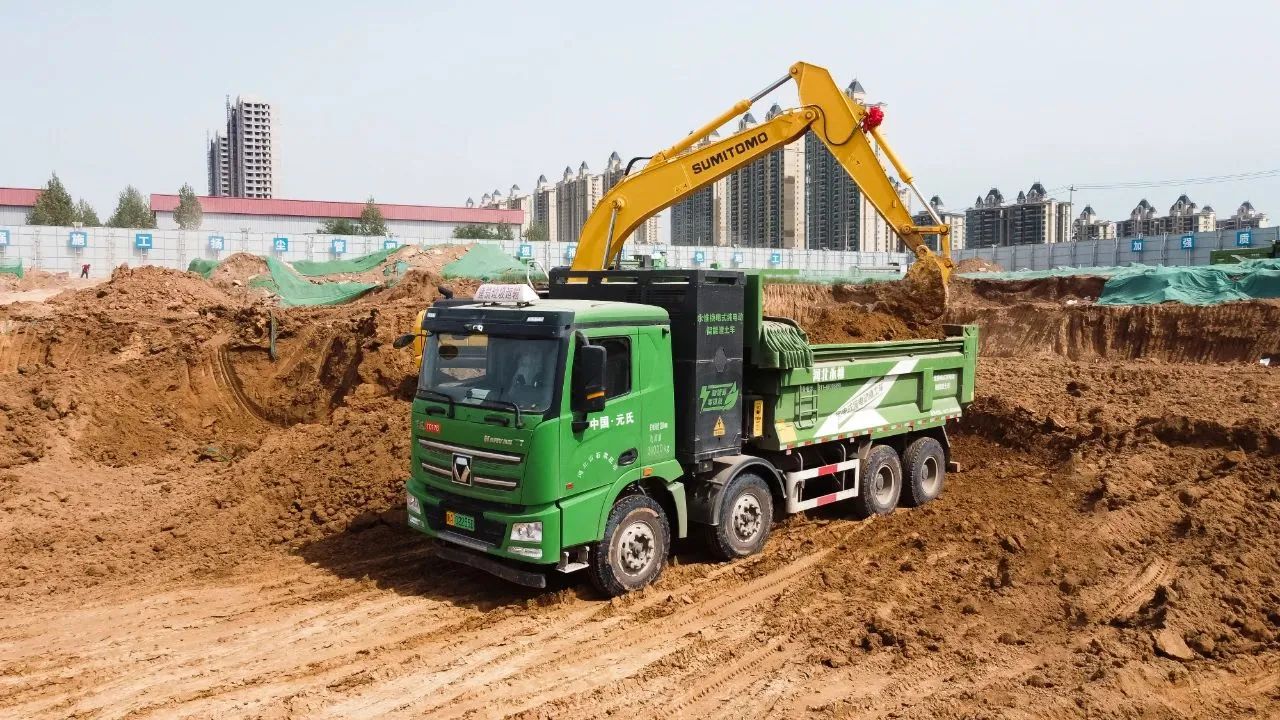 零污染、零排放--躍迪集團(tuán)新能源自卸渣土車(chē)
