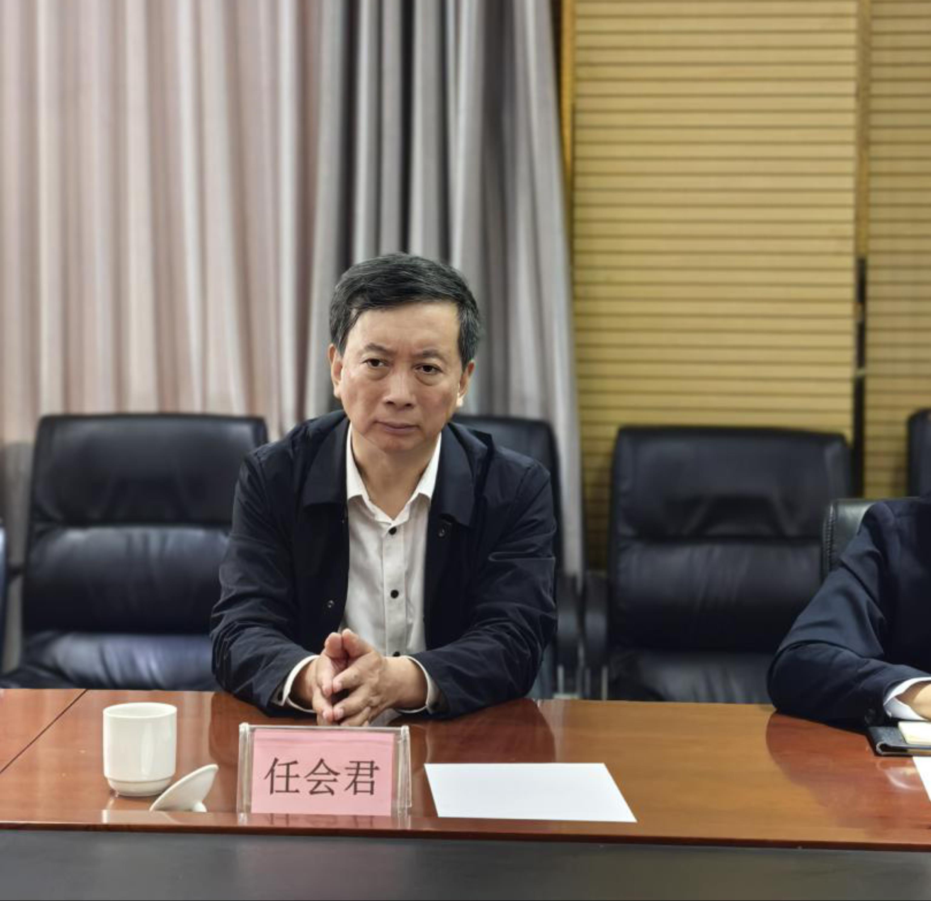 河北省商務(wù)廳副廳長任會君?一行到躍迪集團調(diào)研