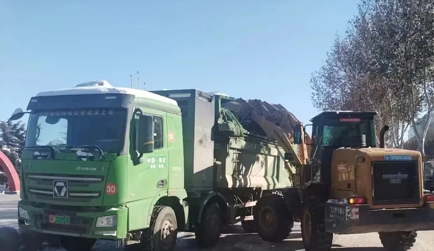 性能無敵，綠色出擊-躍迪新能源渣土自卸車